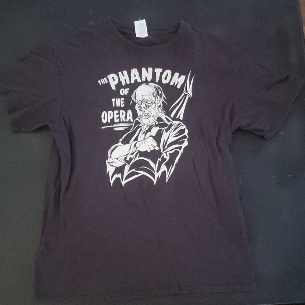 Black graphic tee